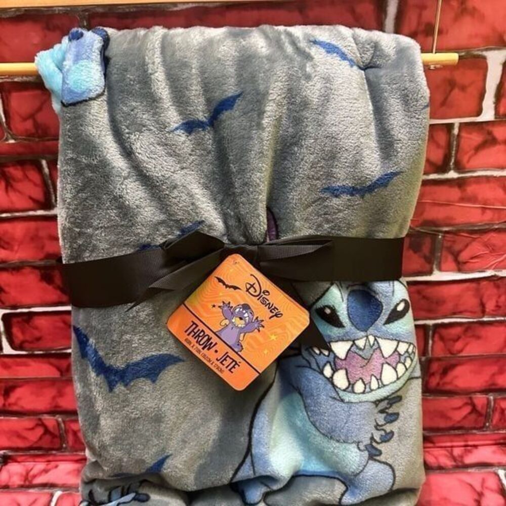 Disney Halloween Stitch Plush Blanket